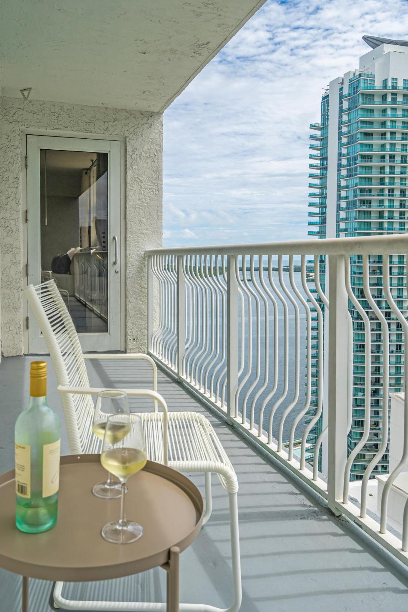 Lux 2B/2B Brickell - Free Parking Apartment Маями Екстериор снимка